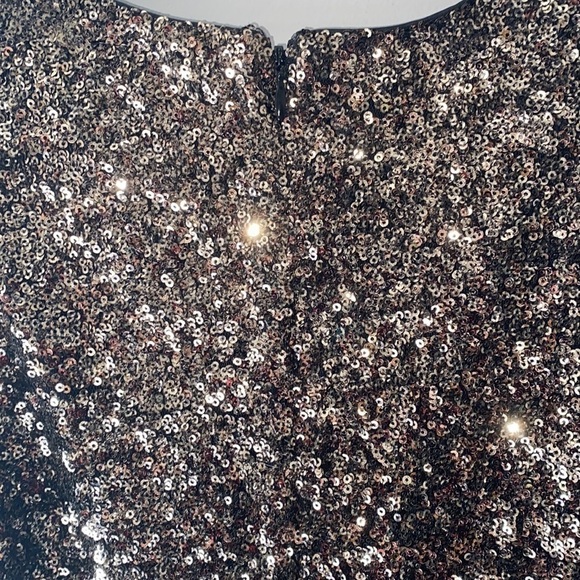 Badgley Mischka Gold Sequin - Picture 6 of 8